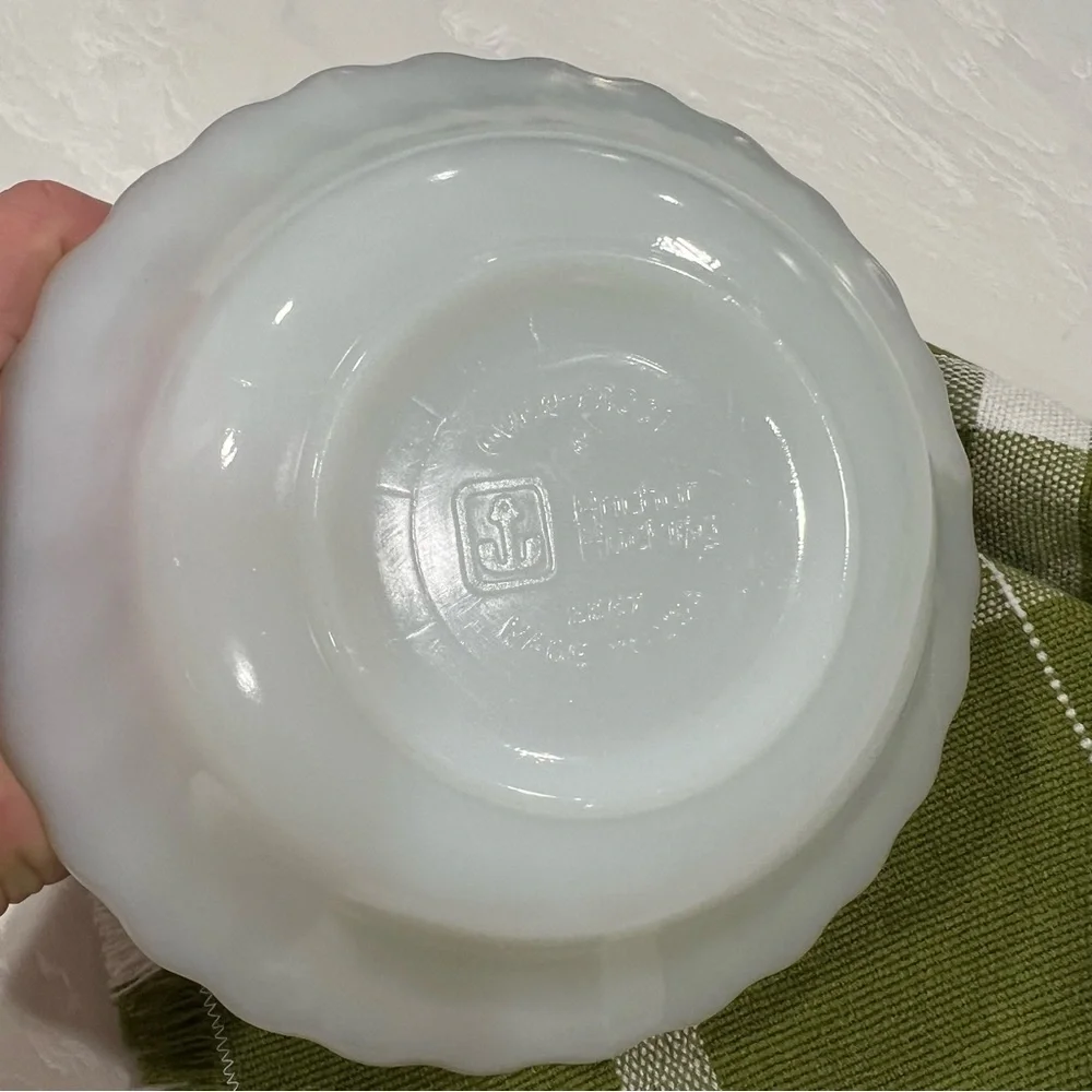 Anchor Hocking Milk Glass Swirl Gold Trim Bowls Set of 3 Cottagecore Classic